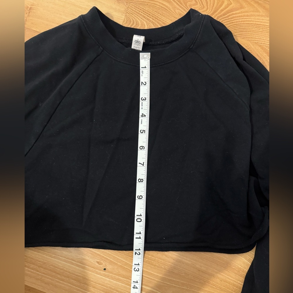 ALO Yoga Black Long Sleeve Crop Top - Picture 4 of 7